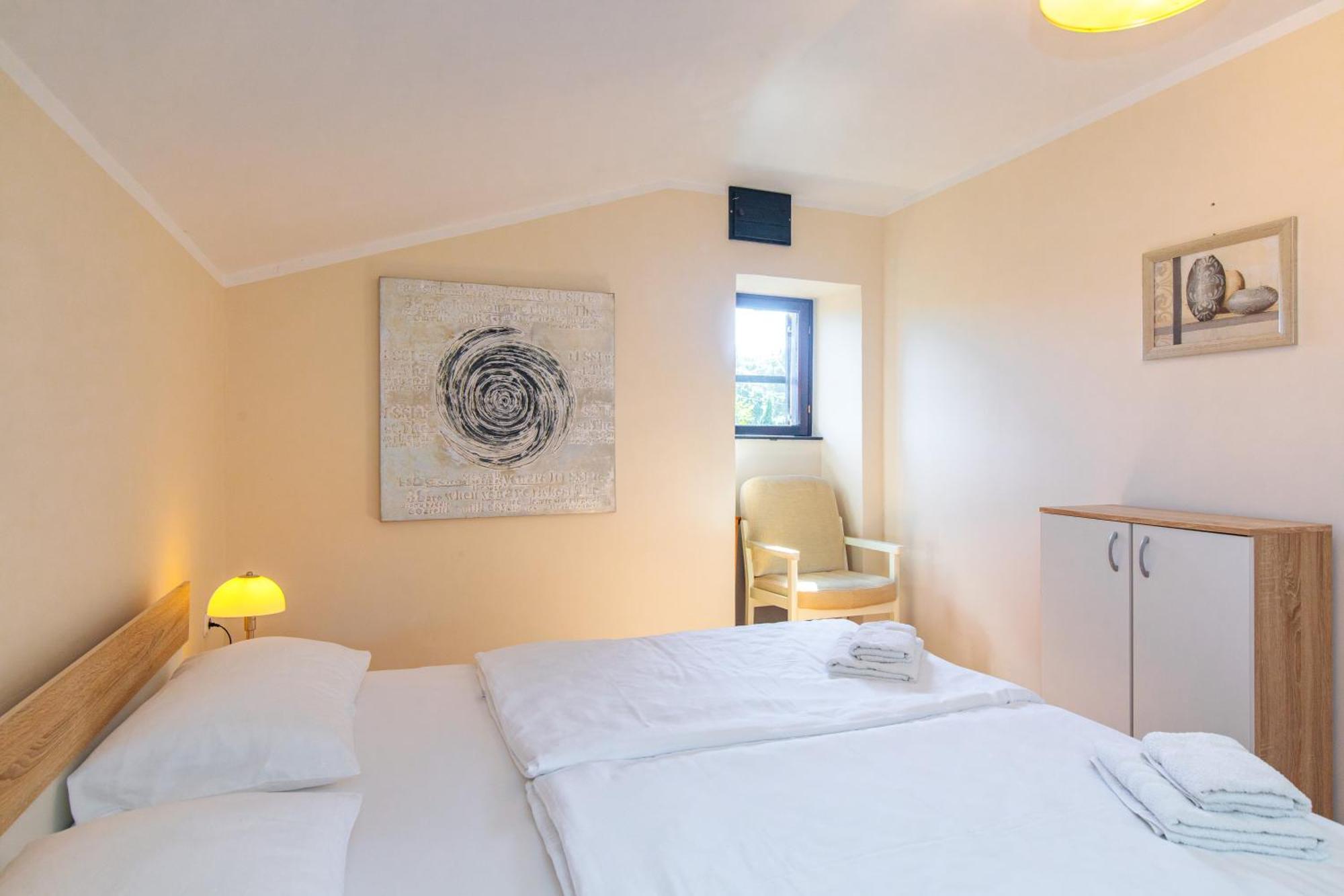 Apartments Lina Vrh  Екстер'єр фото